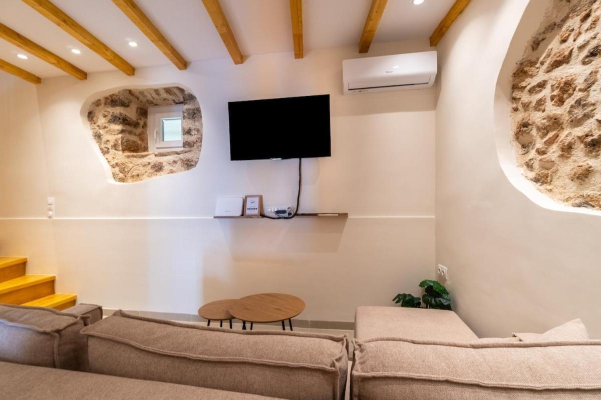 Vitouhouse * Lakones
