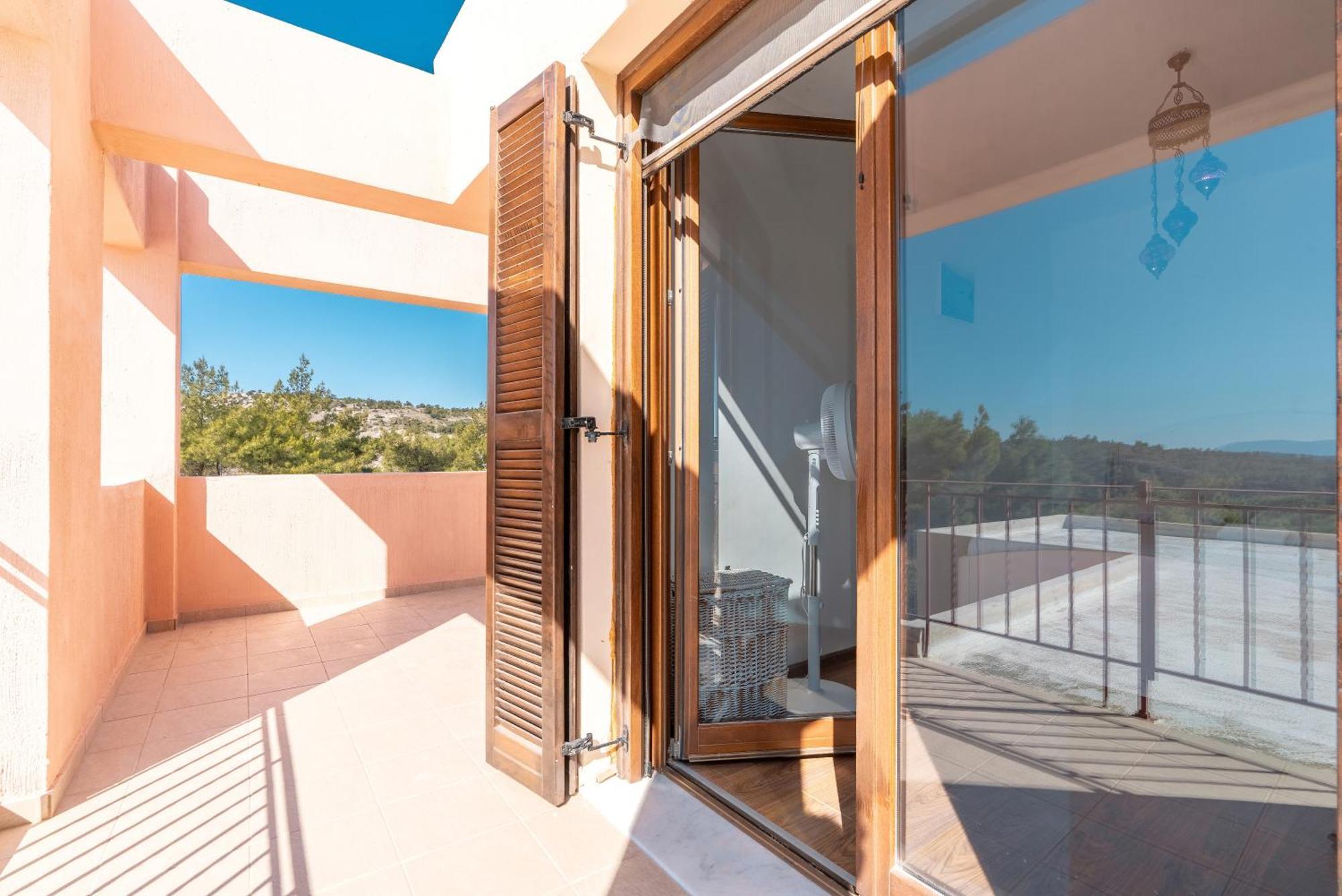 Rhodes Retreat Apartment *