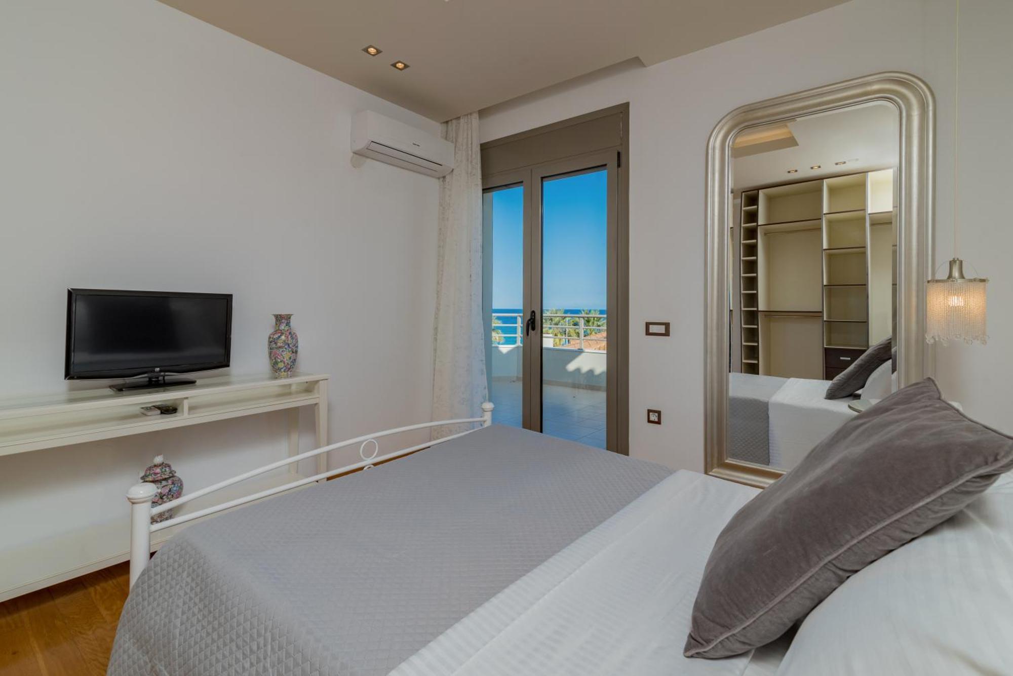 Villa Palatia Caeli Seafront Villas, By Thinkvilla *