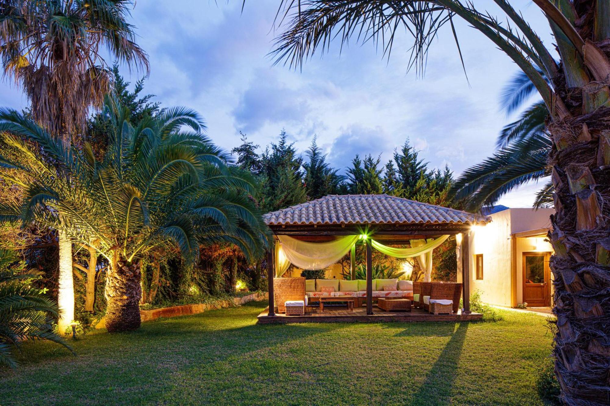 Villa Palm Hill Villa, Royal Retreat, By Thinkvilla Xiron Khorion