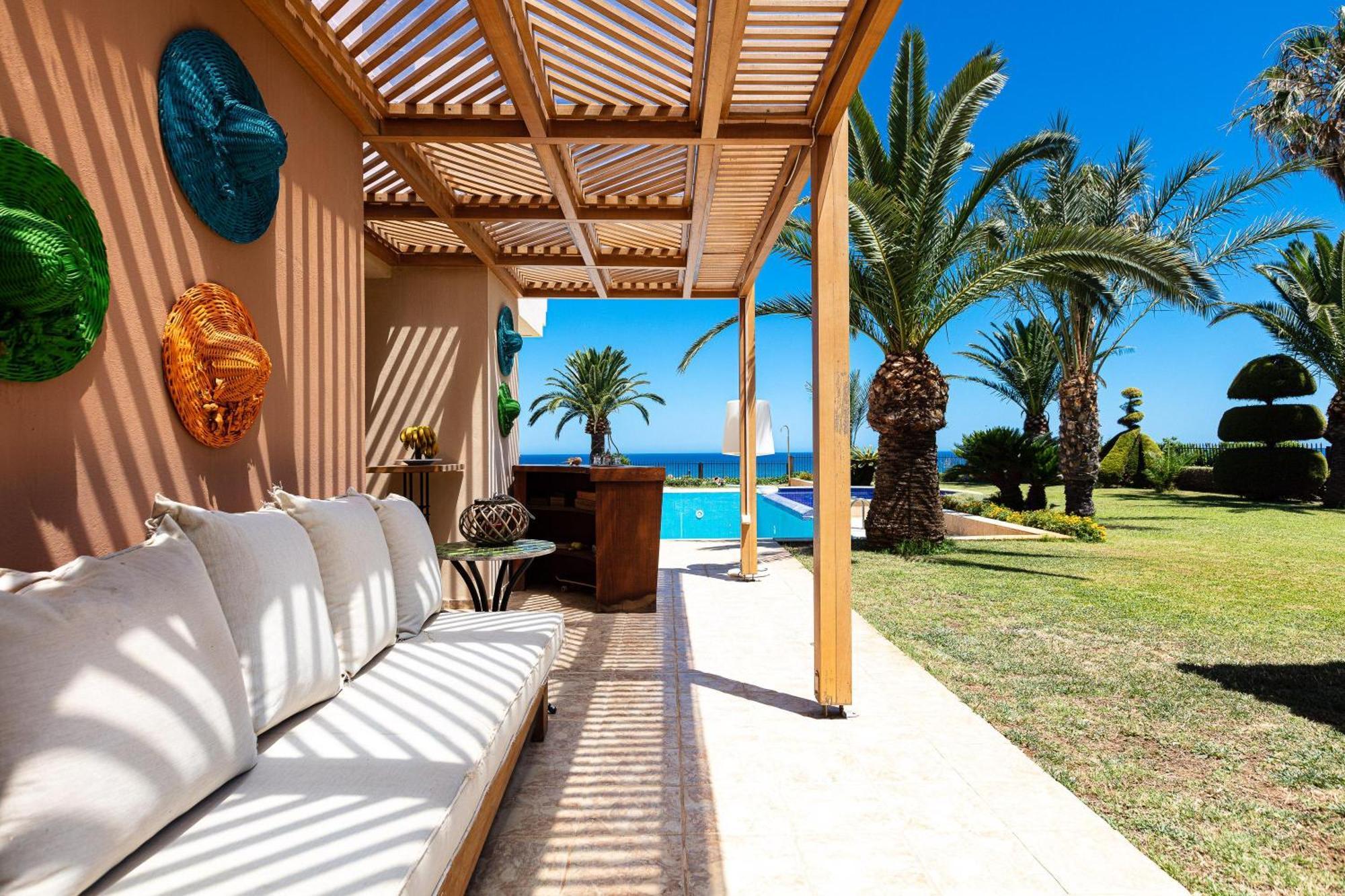 Palm Hill Villa, Royal Retreat, By Thinkvilla