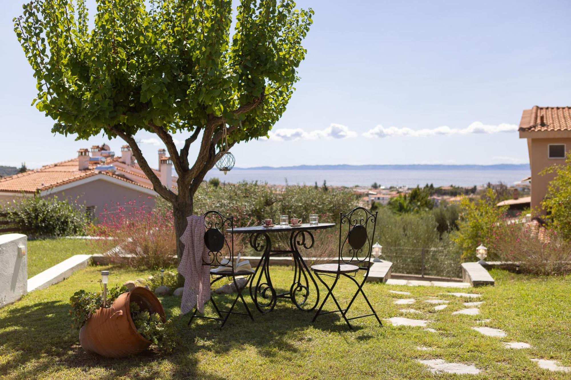 Holiday home Luxury Nikiti's House