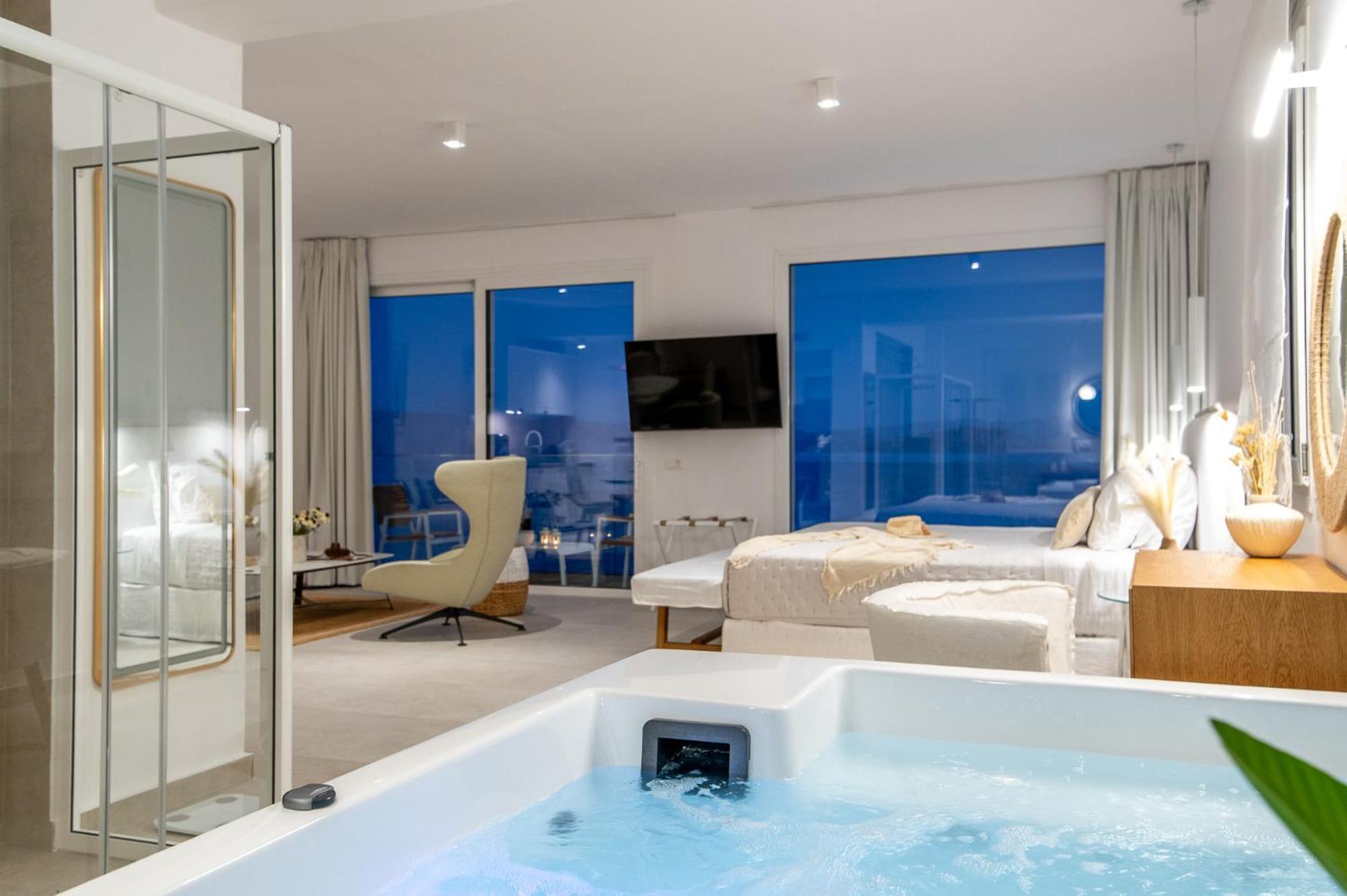 Achillion Luxury Corfu & Apartment