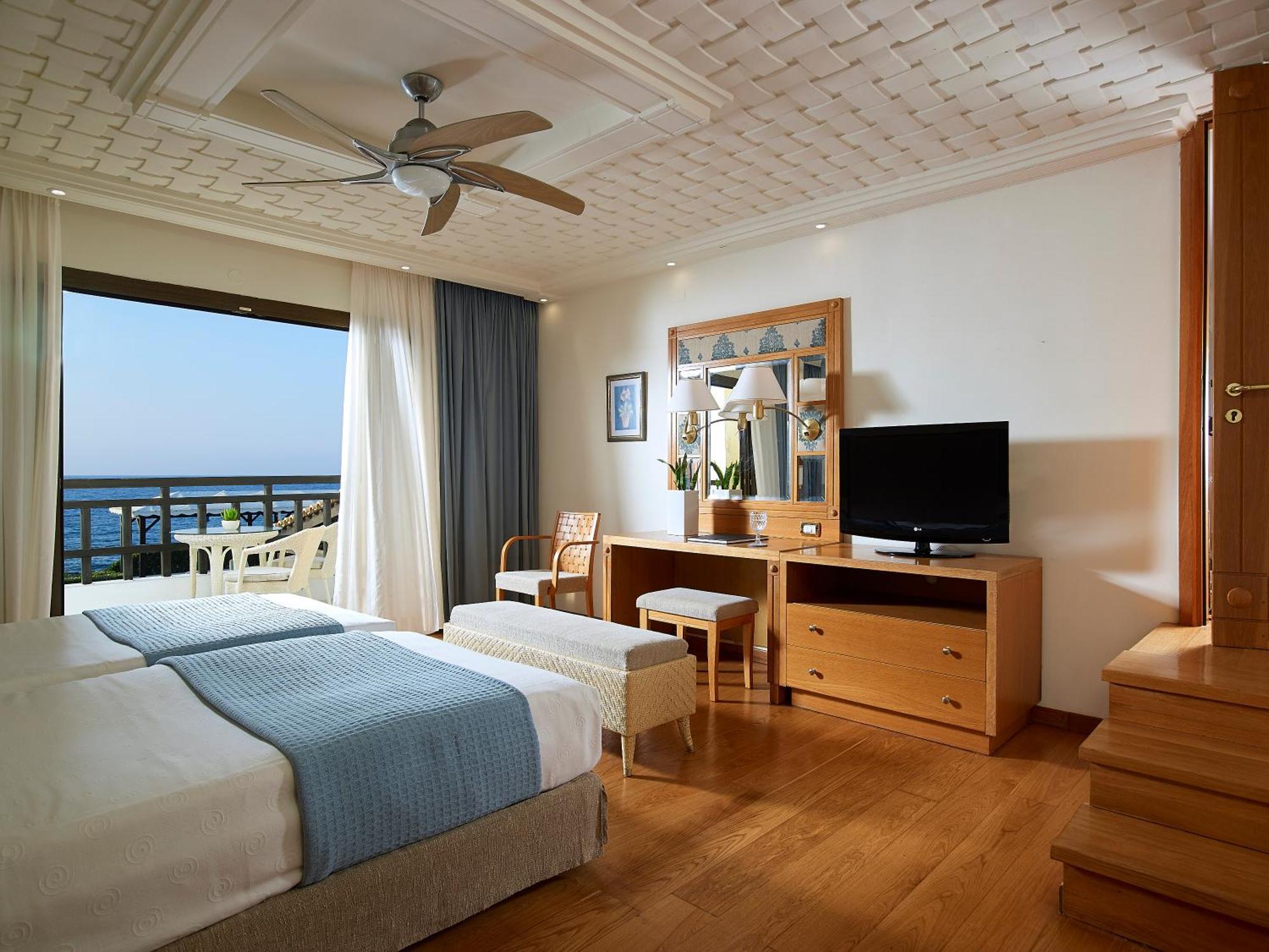 Resort Knossos Royal