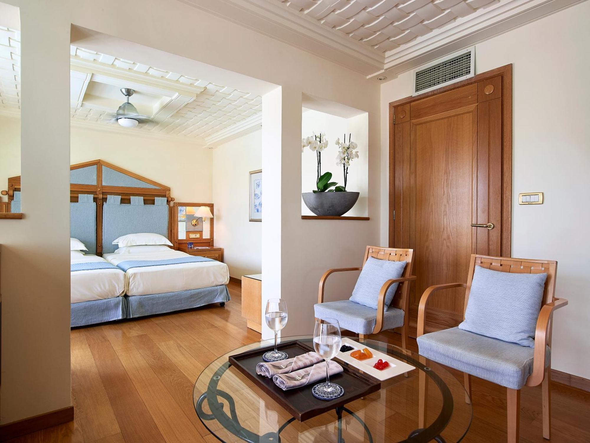 Resort Knossos Royal 5*