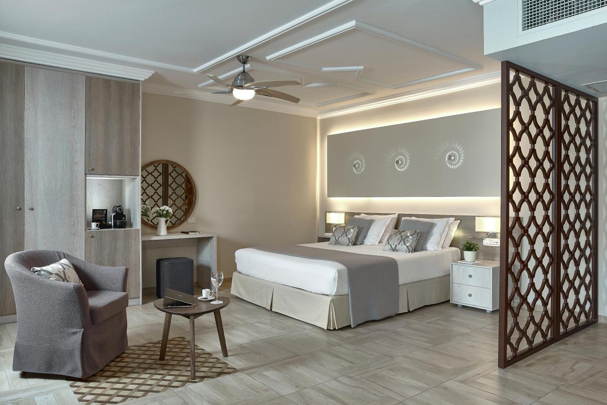 Knossos Royal Resort 5*