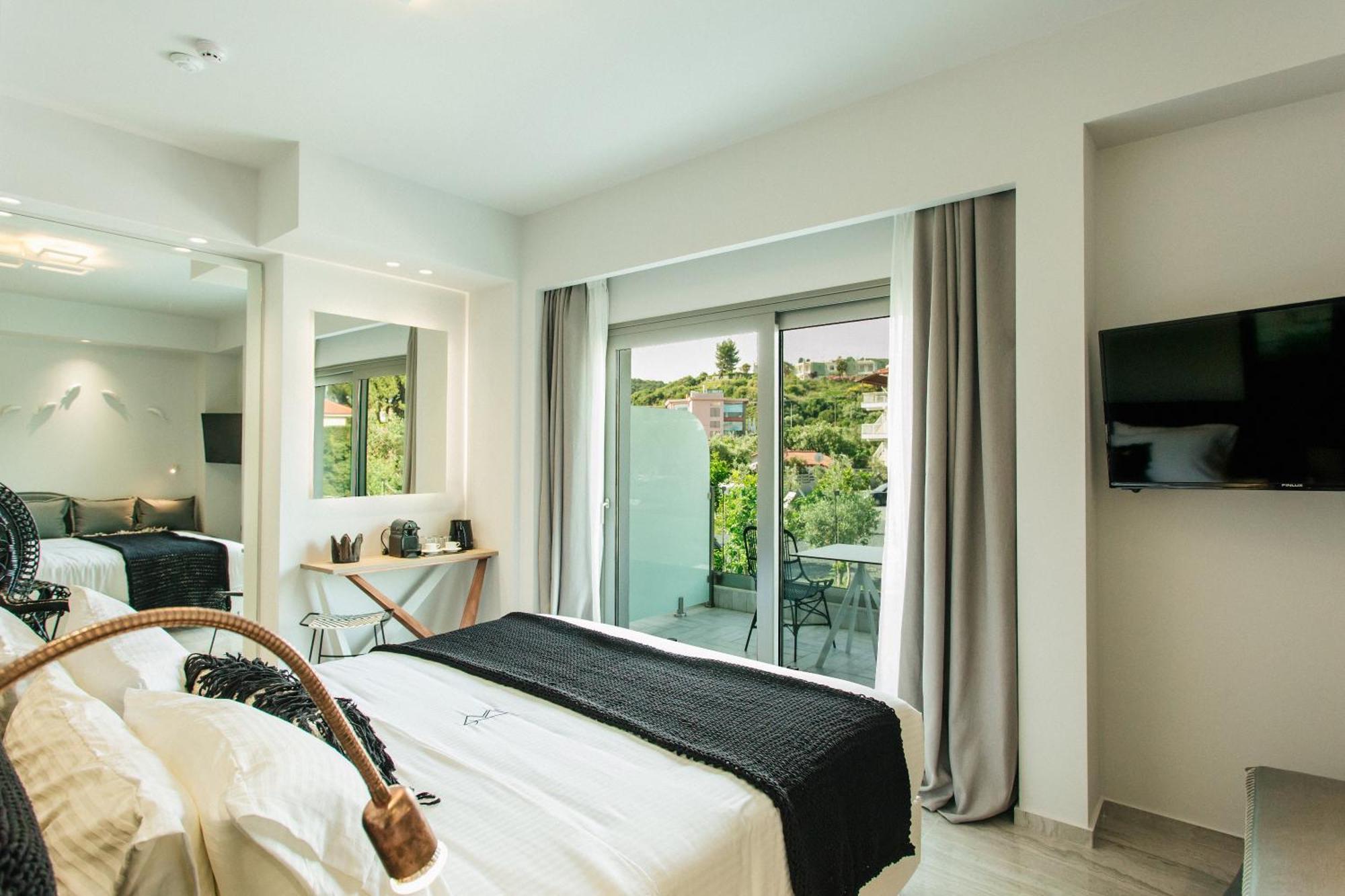 Blue Carpet Luxury 3* Pefkochori