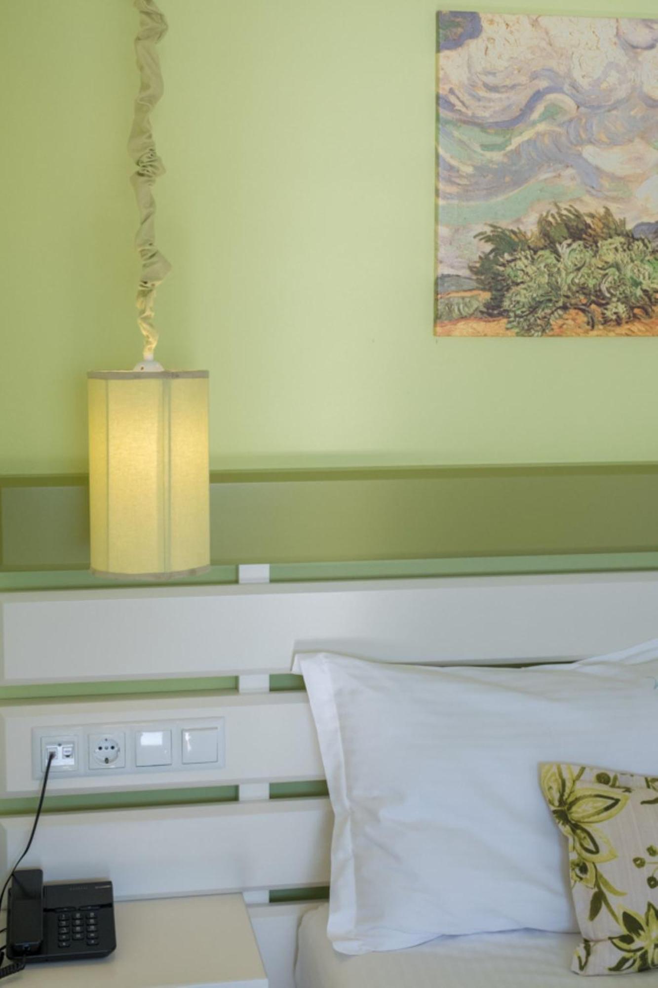 Aparthotel Santorini Ethereal Blue Pyrgos Kallistis