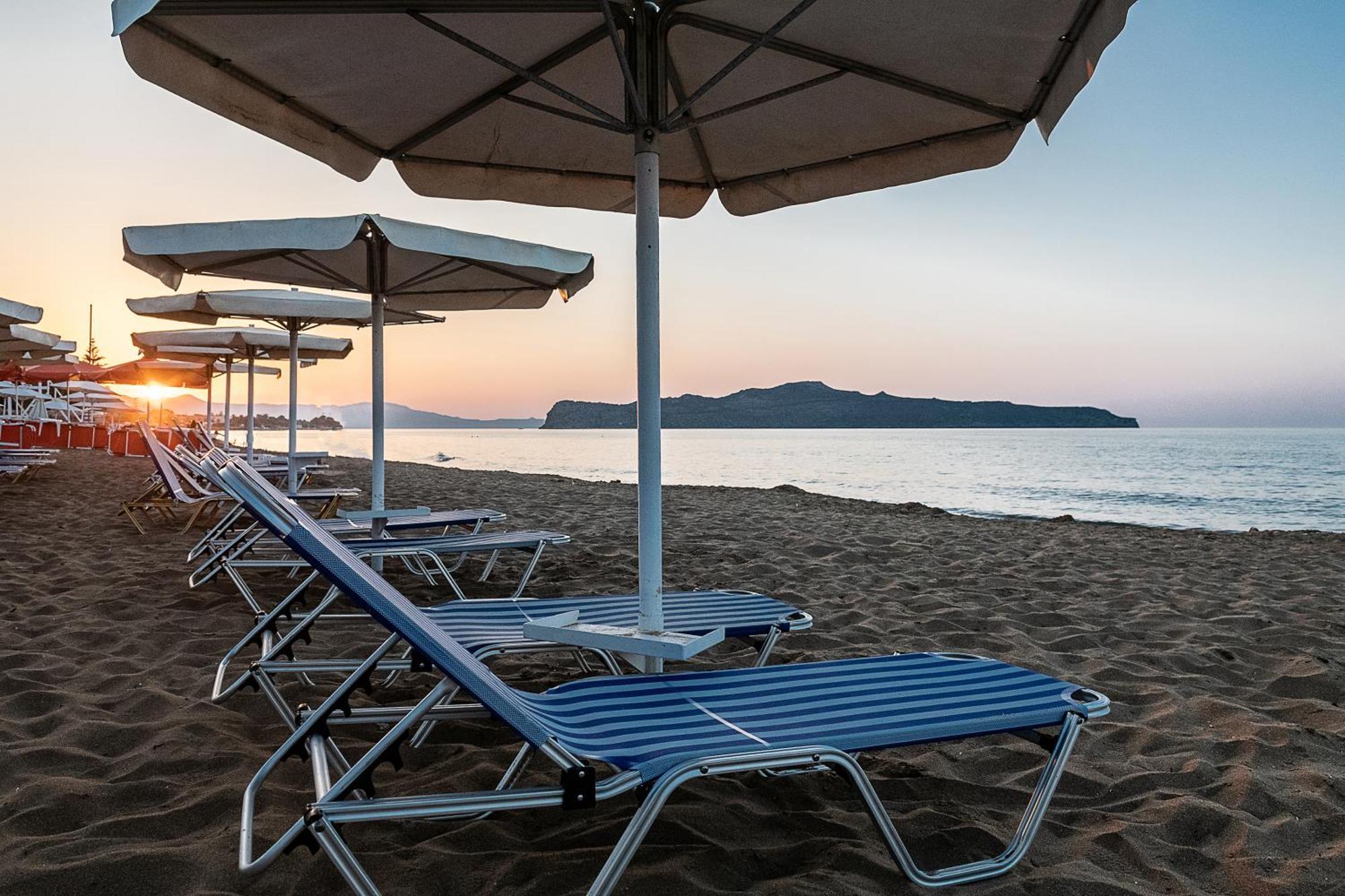 Lia Beachfront Aparthotel