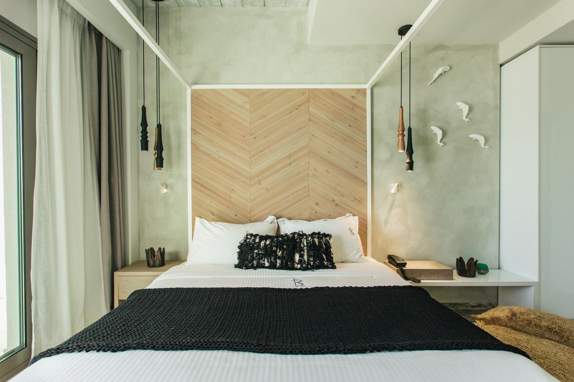 Blue Carpet Luxury Pefkochori