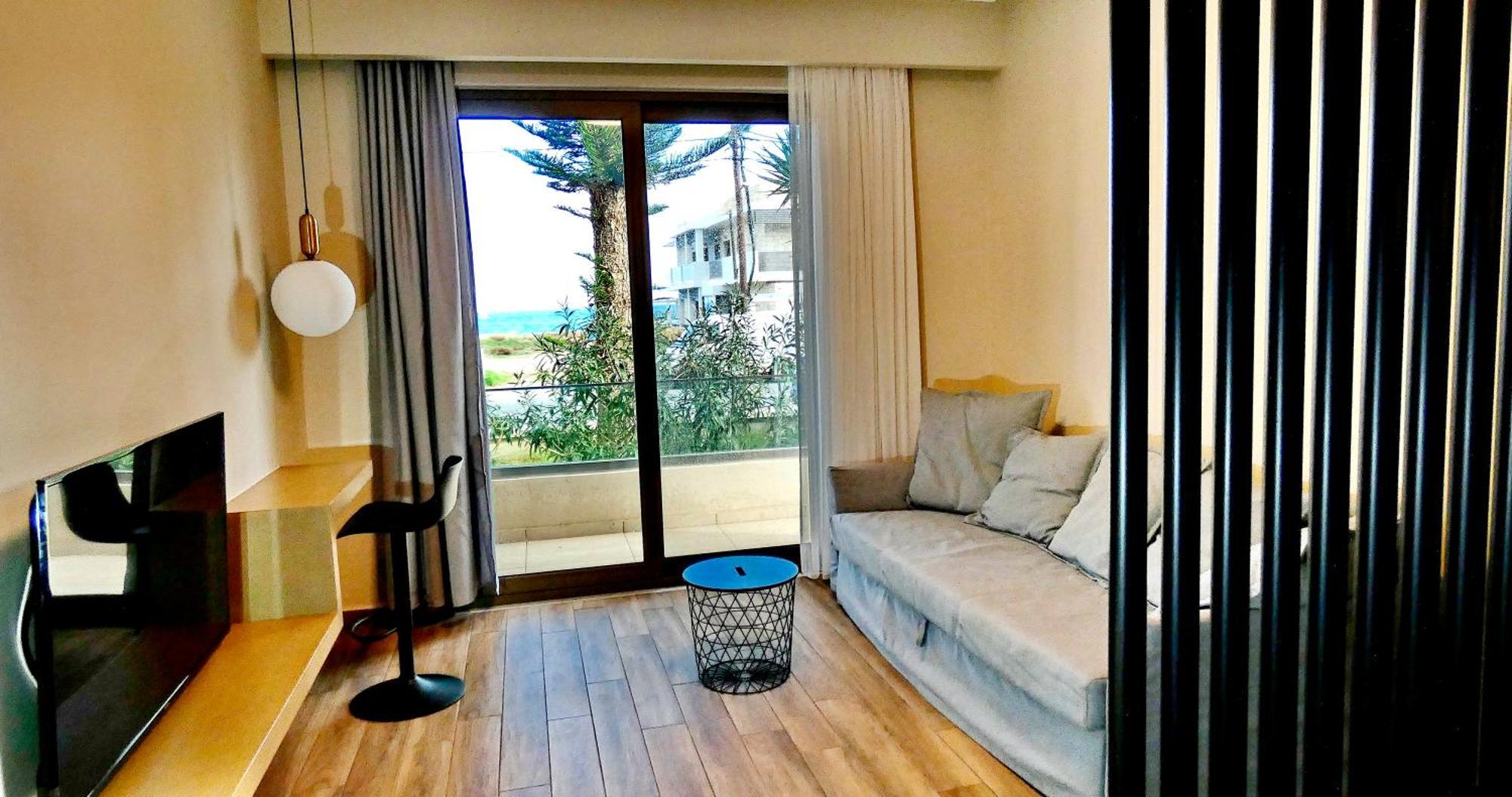 Goldenroyalsuites Stalos