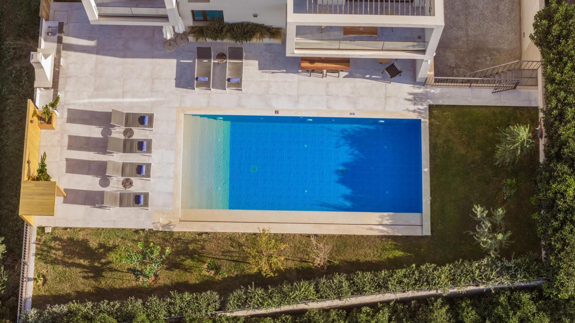 Akea Villa *