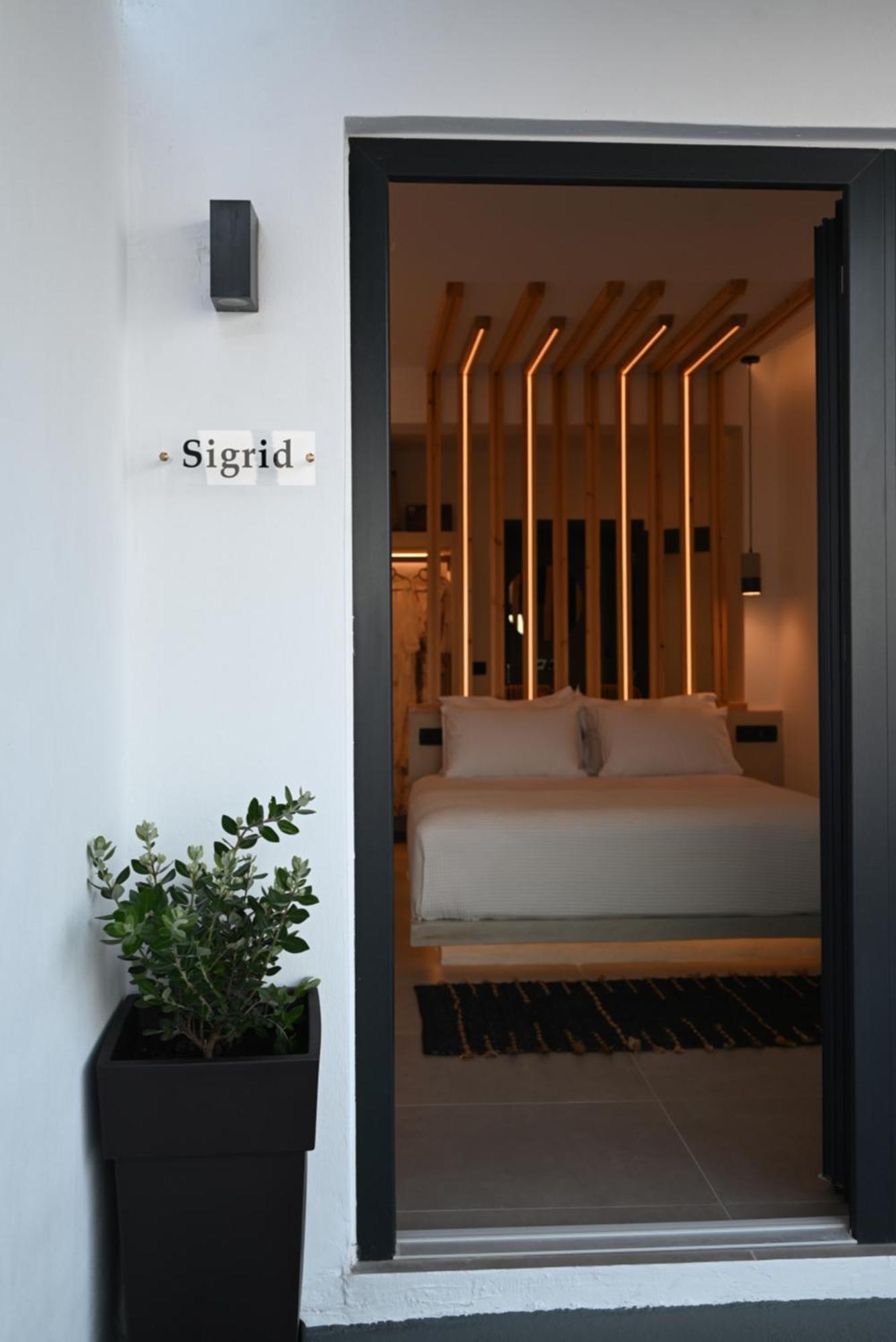 Lackos Luxury Apartment Imerovigli (Santorini)