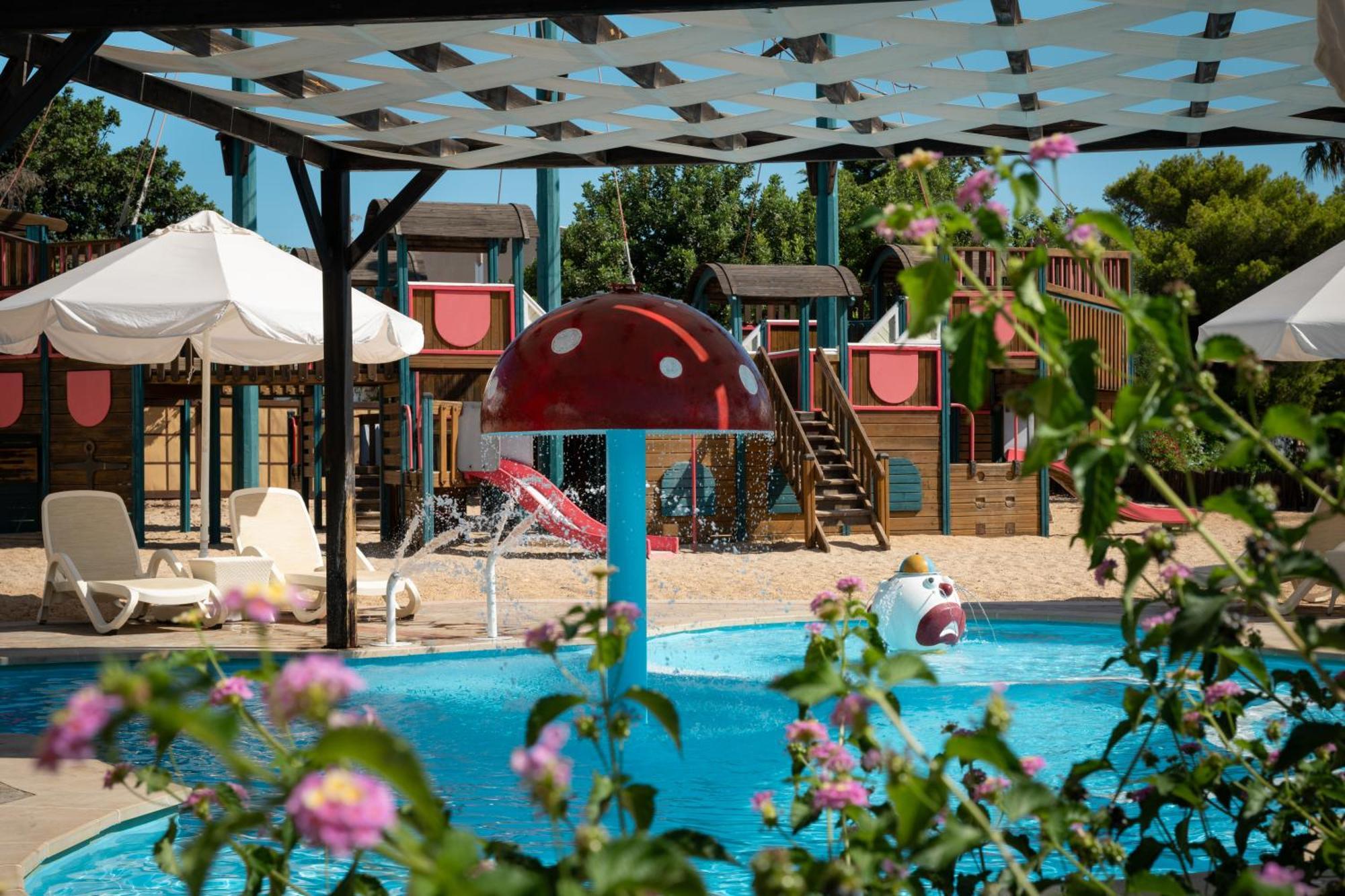 Resort Mitsis Royal Mare Hersonissos (Crete)