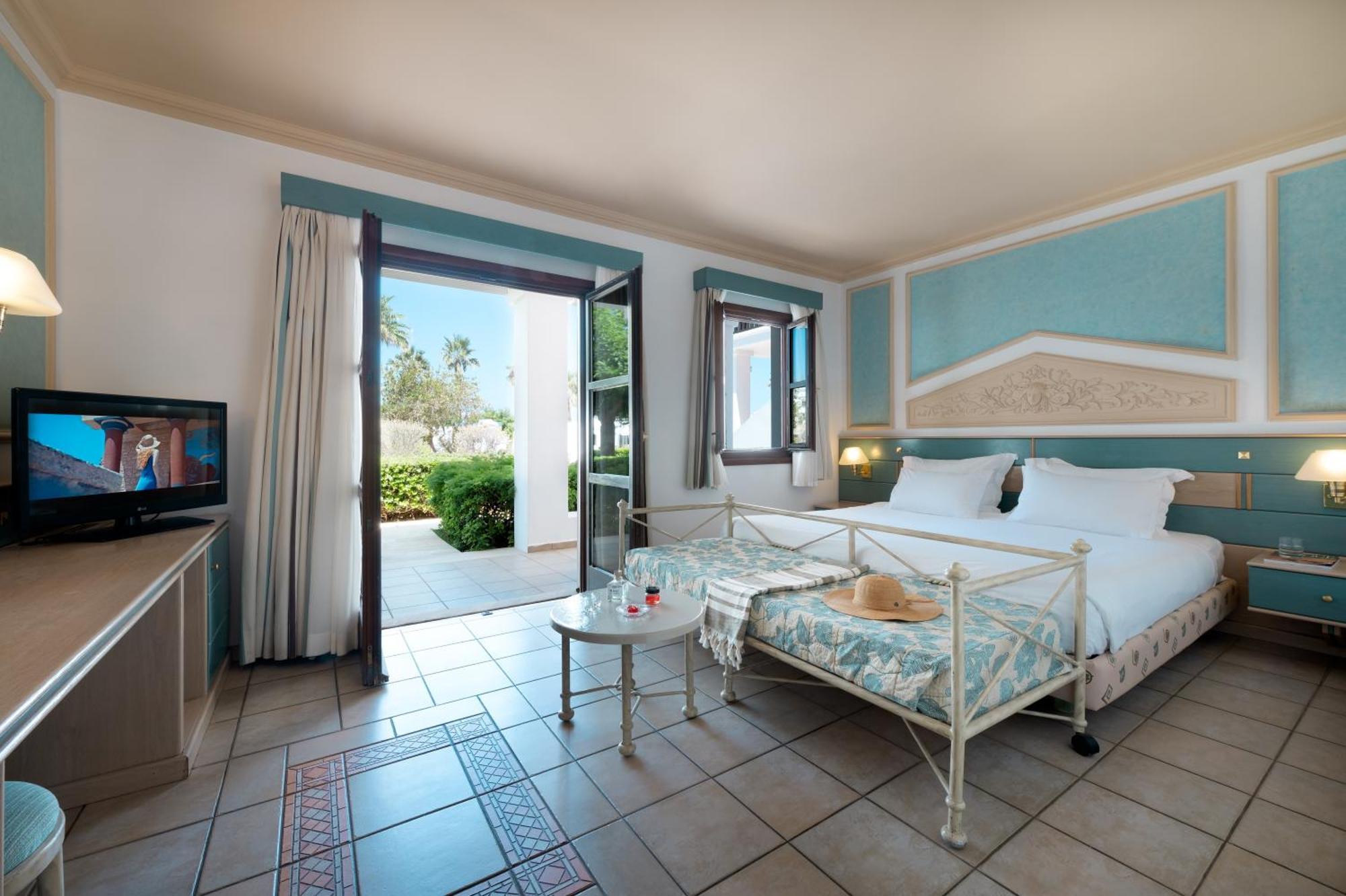 Mitsis Royal Mare Resort 5*