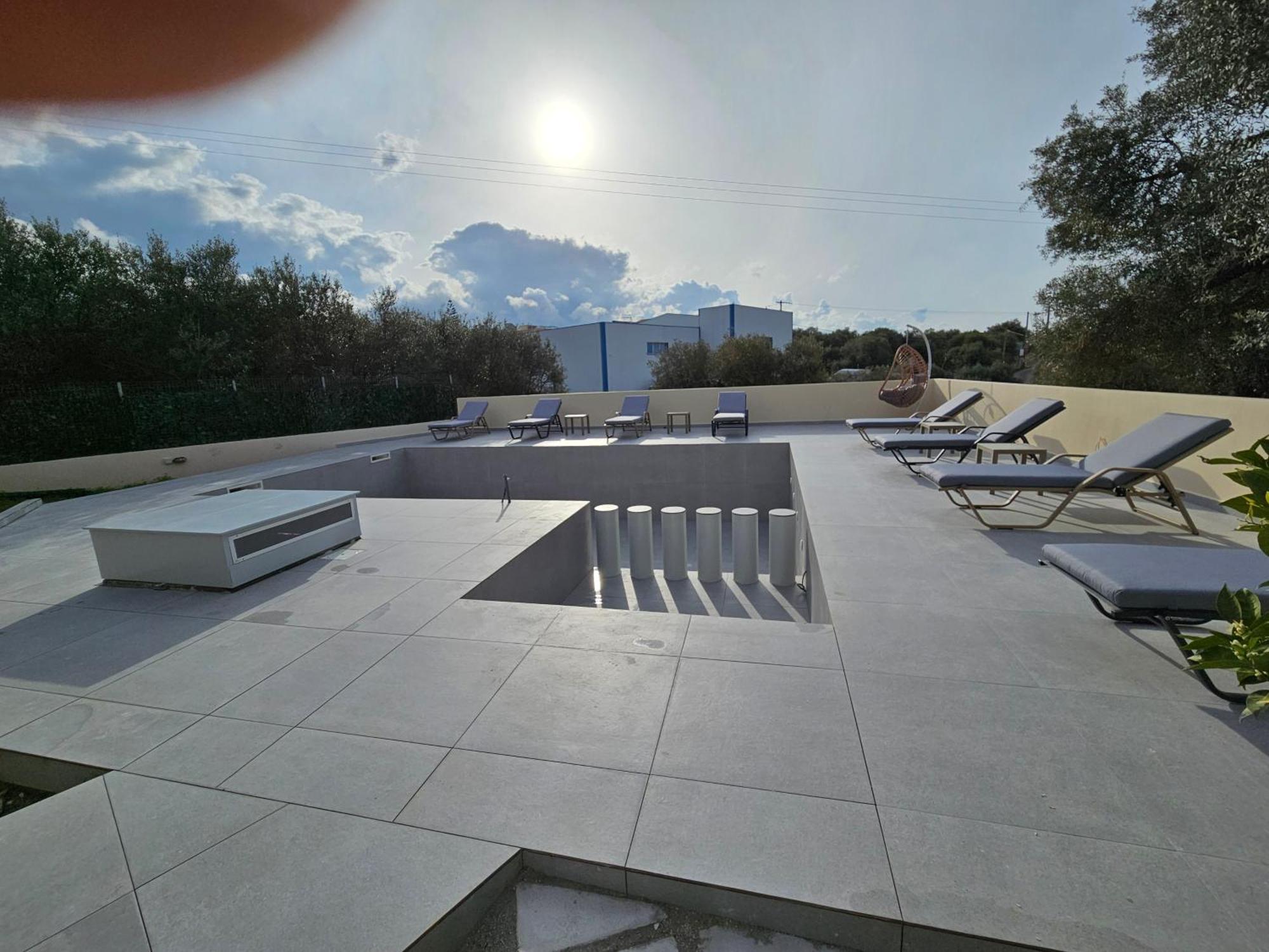With Private Pool Near To The Sea Daratsos
