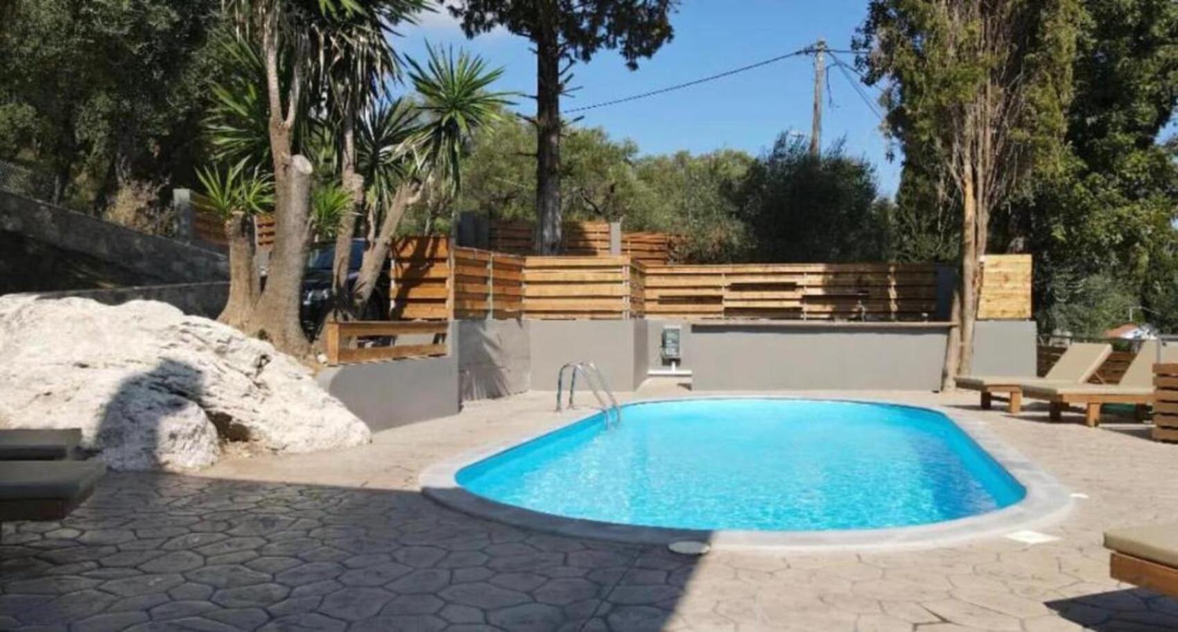 Villa Manolatou *