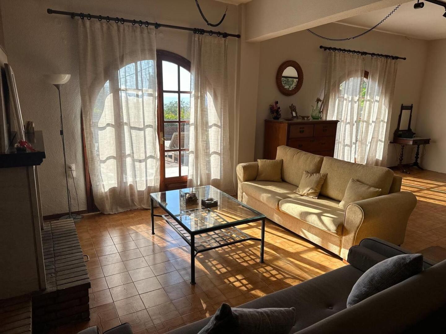 Manolatou Villa *