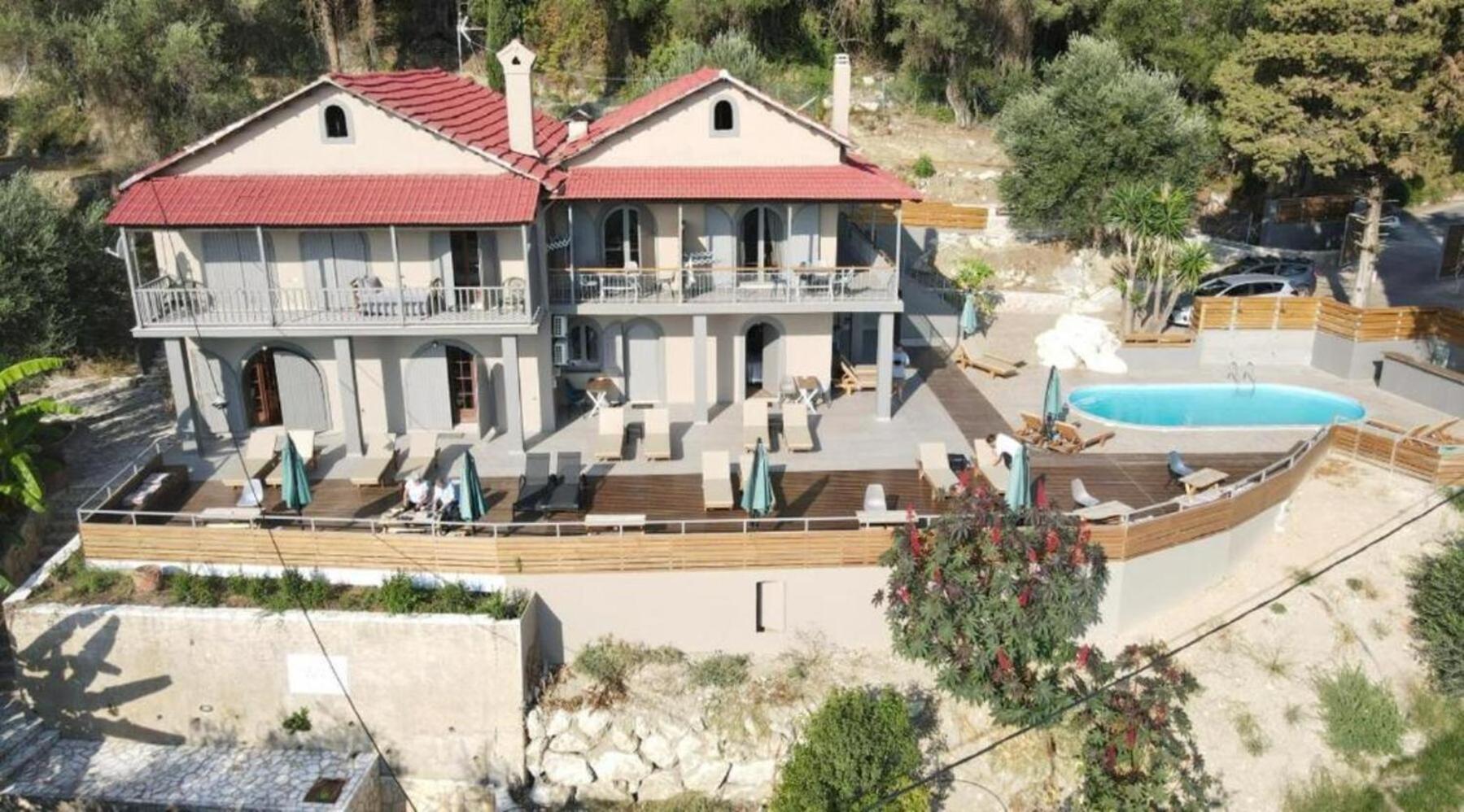Villa Manolatou