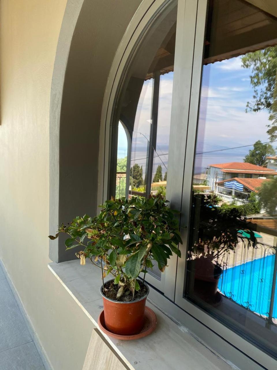 Villa Manolatou