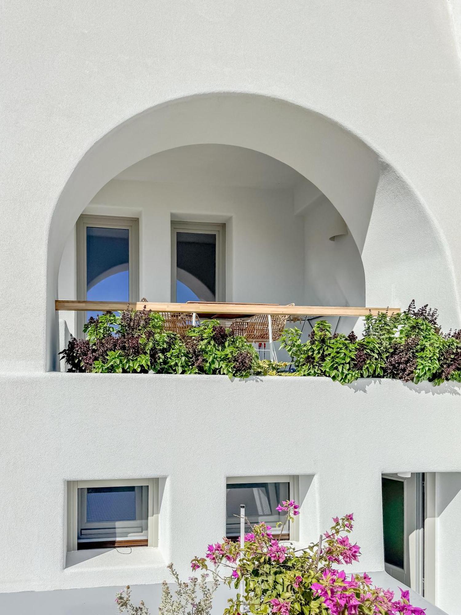Ico Santorini Apartment *