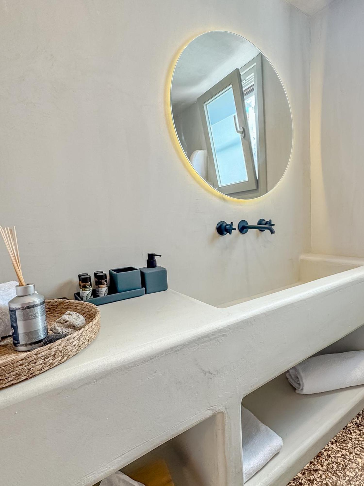 Ico Santorini Apartment Pyrgos Kallistis