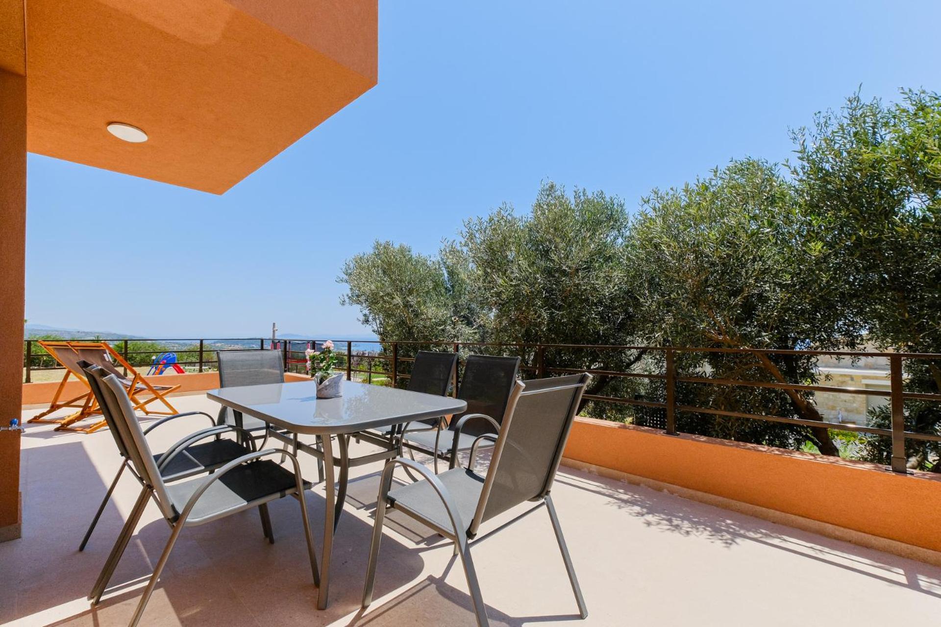 Apartment Hill Deluxe Maison & Suite, Sea View,