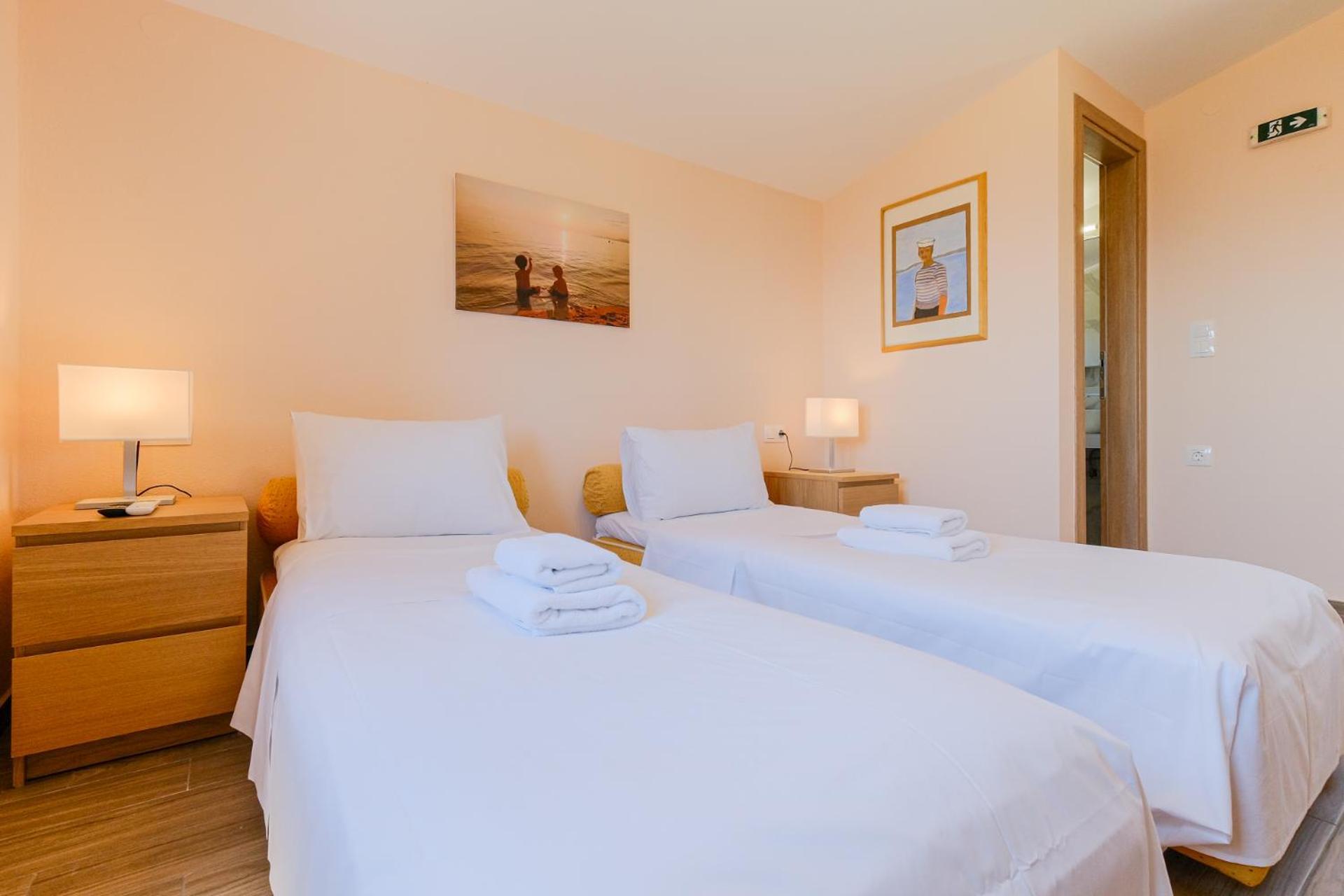 Apartment Hill Deluxe Maison & Suite, Sea View, *