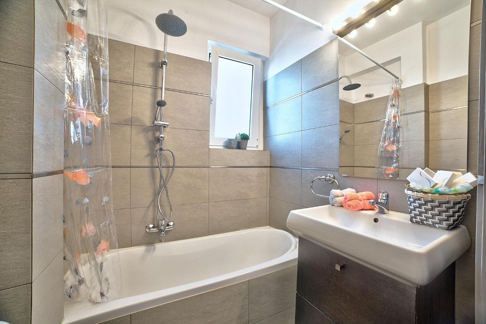 Beautiful In Glyfada Center Apartment *