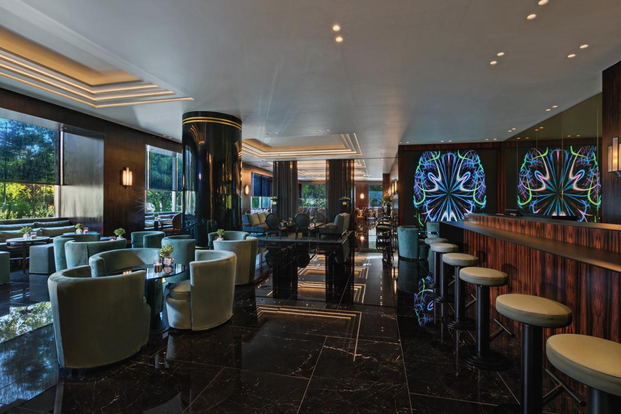 Hotel Divani Caravel