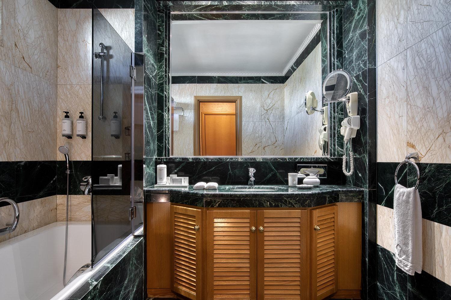 Divani Caravel