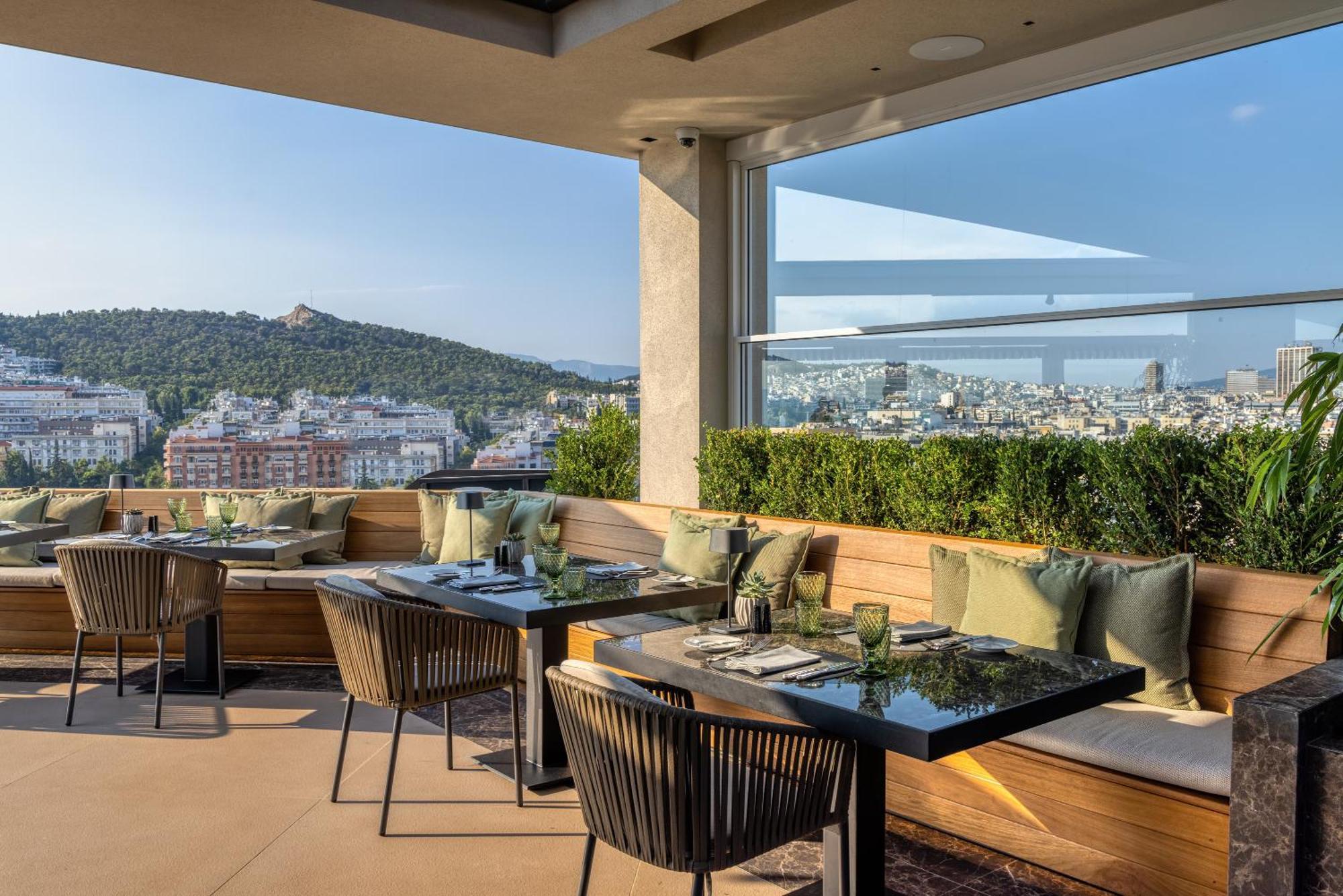 Hotel Divani Caravel