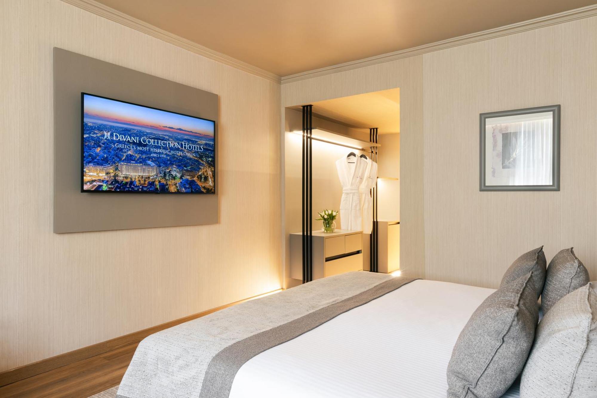Divani Caravel Hotel 5*