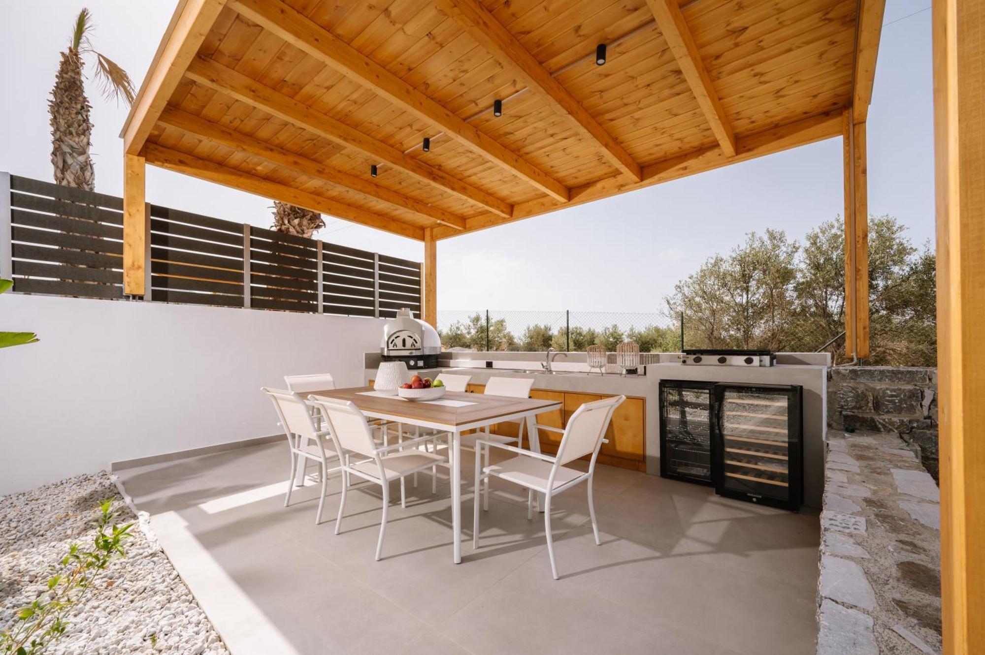 Evi & Eugenia With Heated Pools By Temma Villa Hersonissos (Crete)