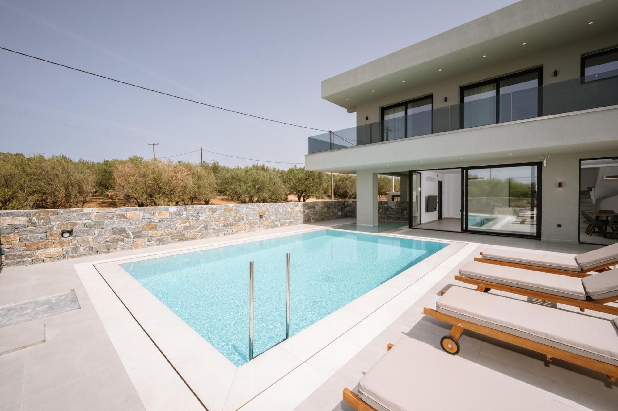 Villa Evi & Eugenia With Heated Pools By Temma *
