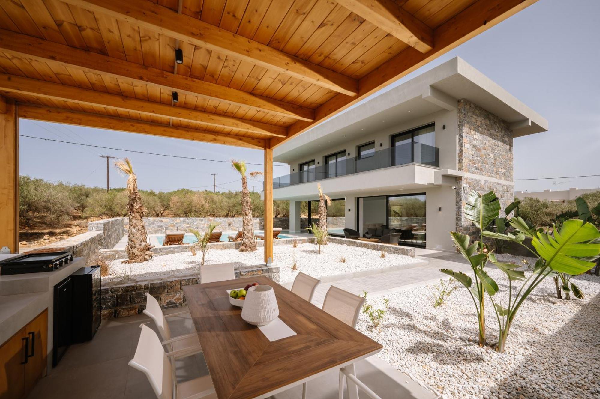 Evi & Eugenia With Heated Pools By Temma Villa