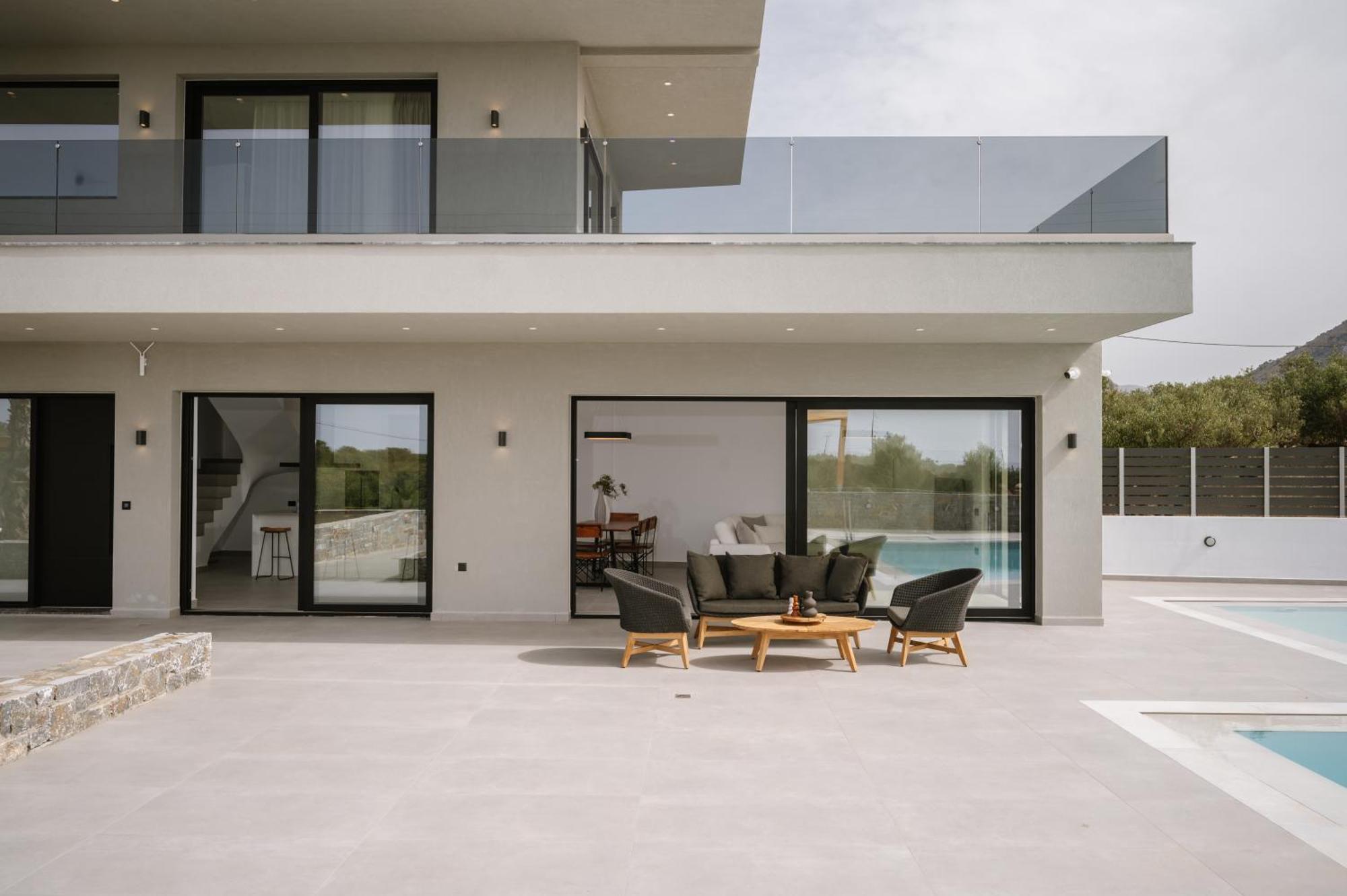 Evi & Eugenia With Heated Pools By Temma Villa *