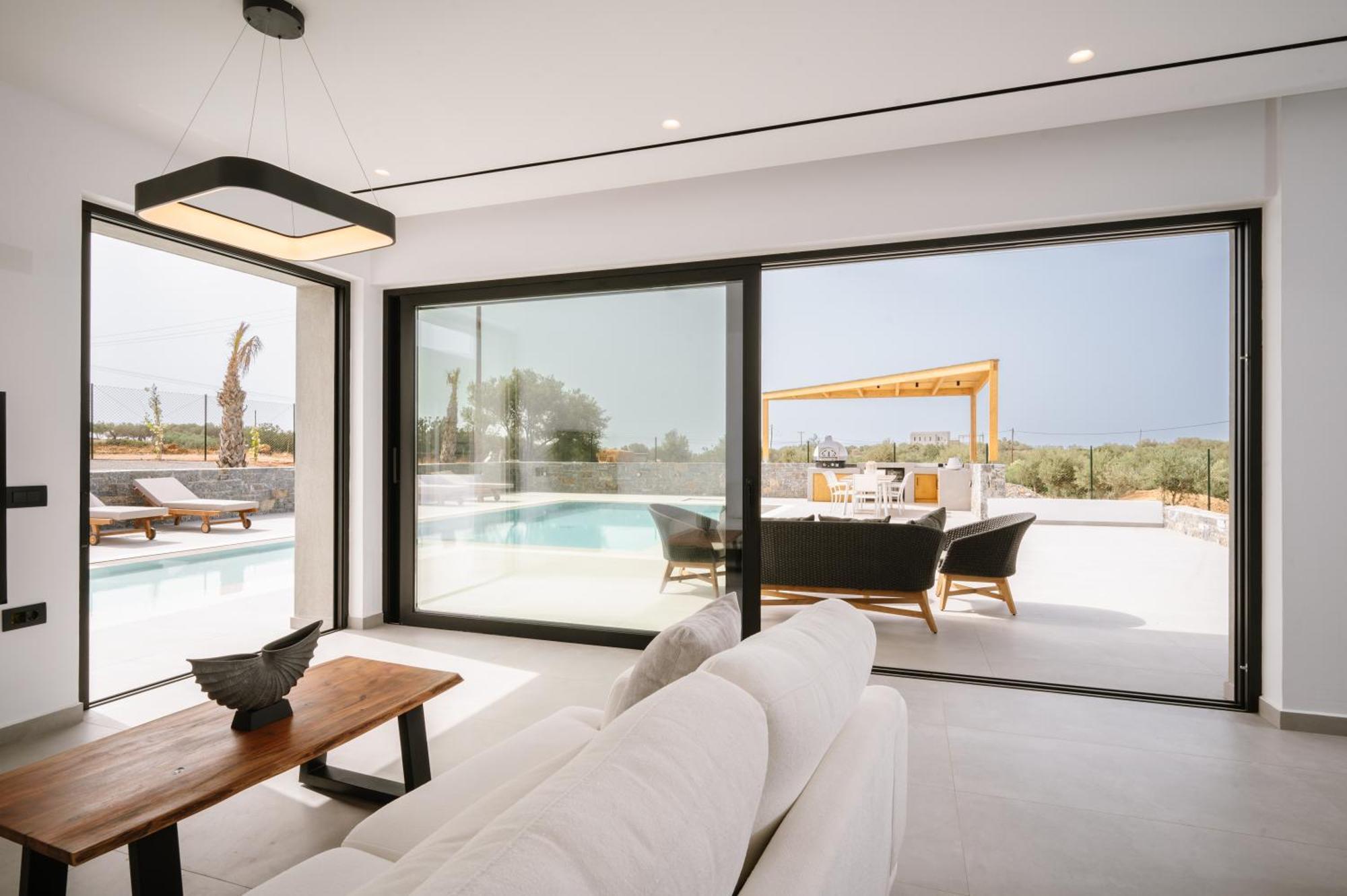 Villa Evi & Eugenia With Heated Pools By Temma *