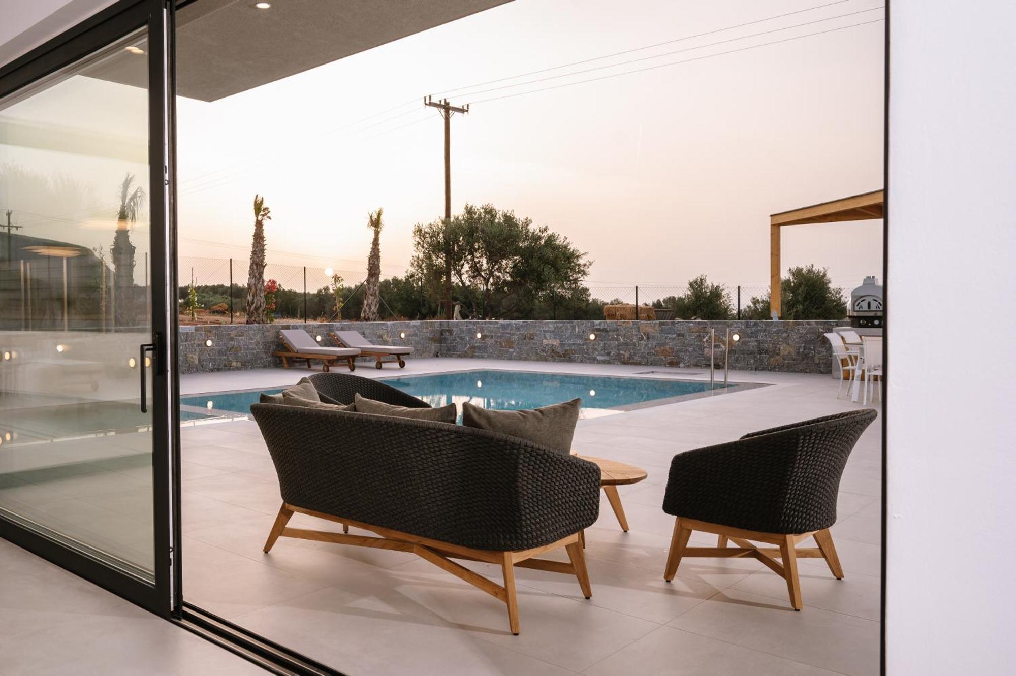 Villa Evi & Eugenia With Heated Pools By Temma Hersonissos (Crete)