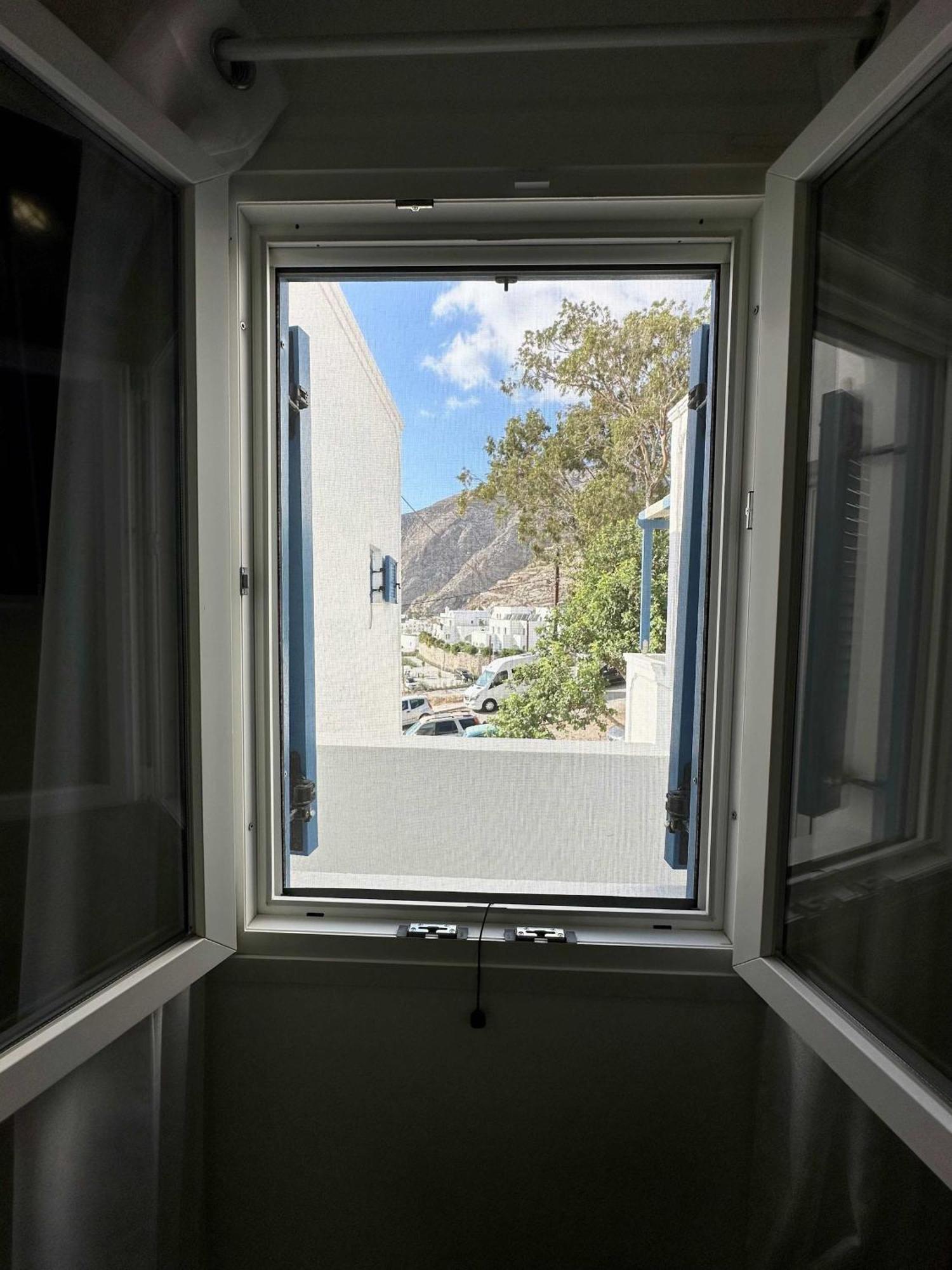 Serenite Santorini Getaway Offering 2 Bedrooms And Stunning Sea Views Kamari (Santorini)