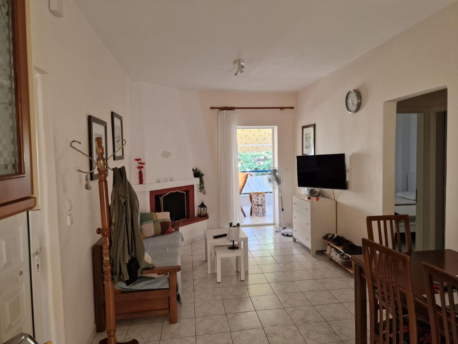 Cozy Sun Apartment Polychrono