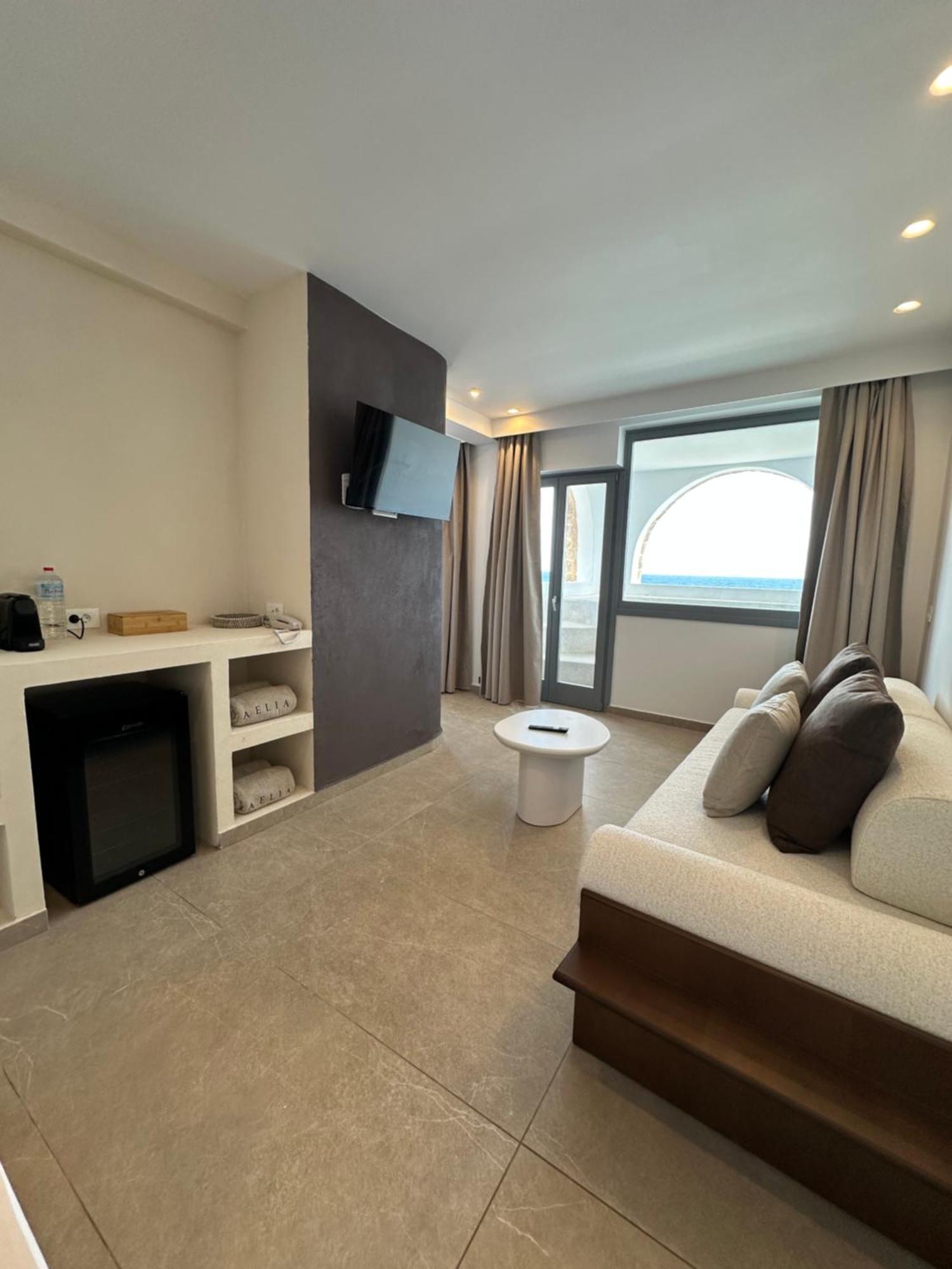 Aelia Thalassa 5* Monolithos (Santorini)