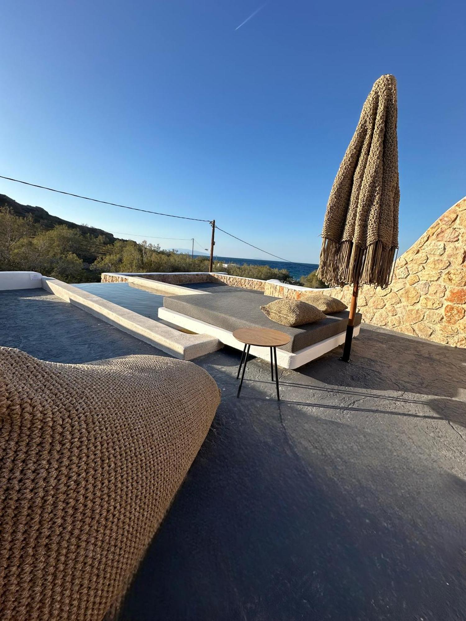 Hotel Aelia Thalassa Monolithos (Santorini)