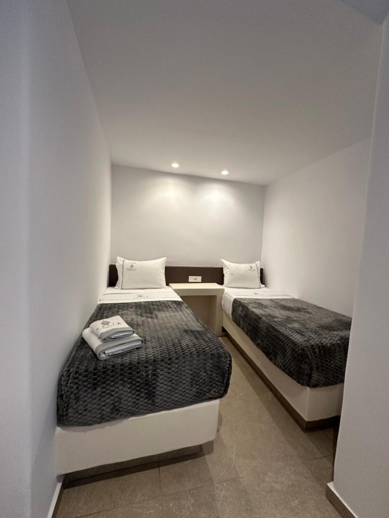 Hotel Aelia Thalassa Monolithos (Santorini)