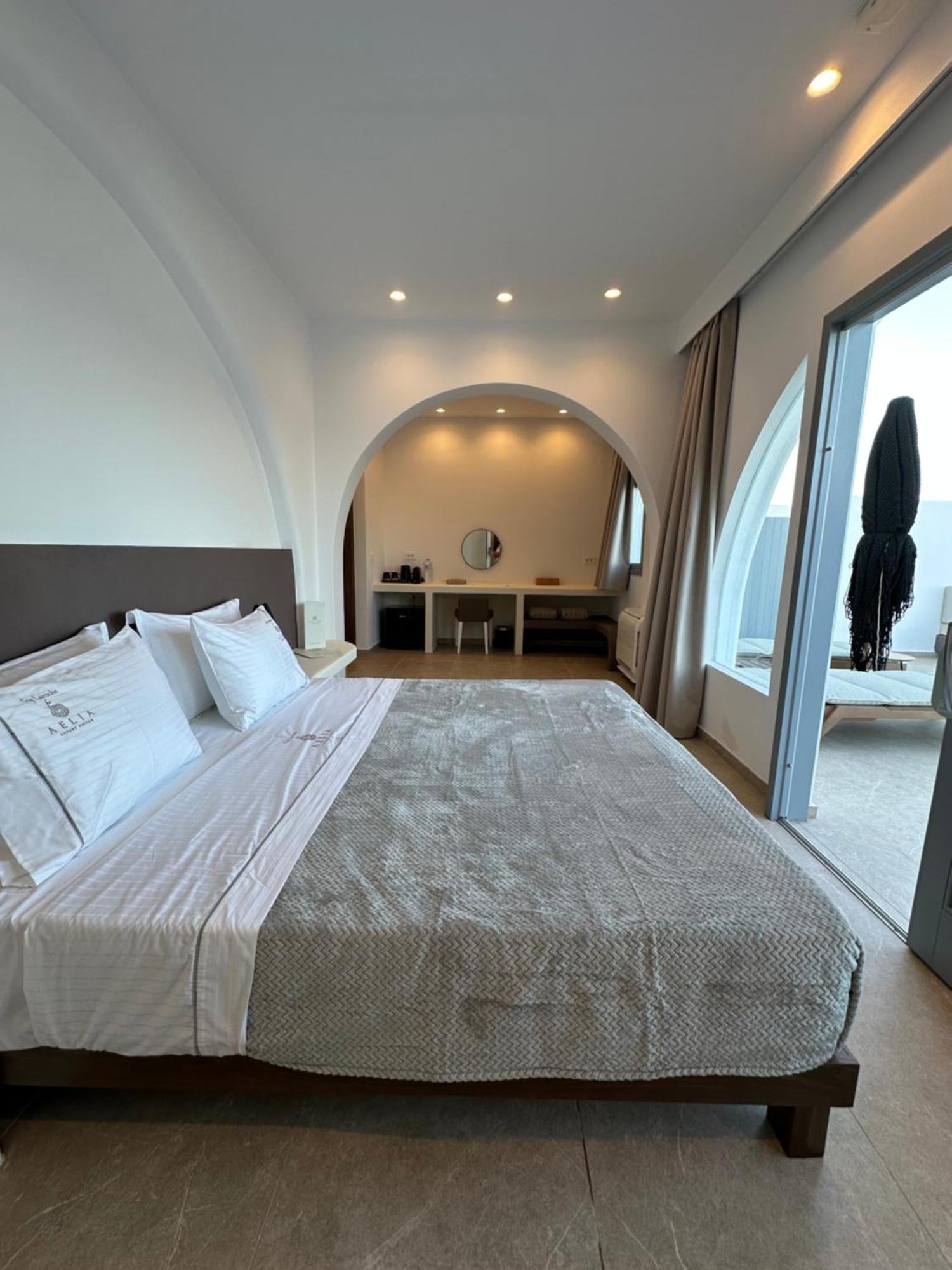 Hotel Aelia Thalassa Monolithos (Santorini)