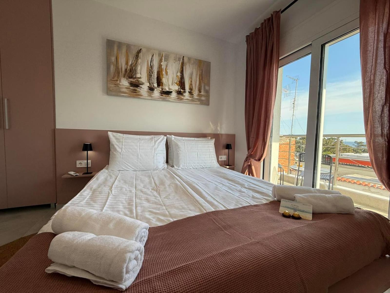 Apartment Maria Lux By Bookvillaeu *