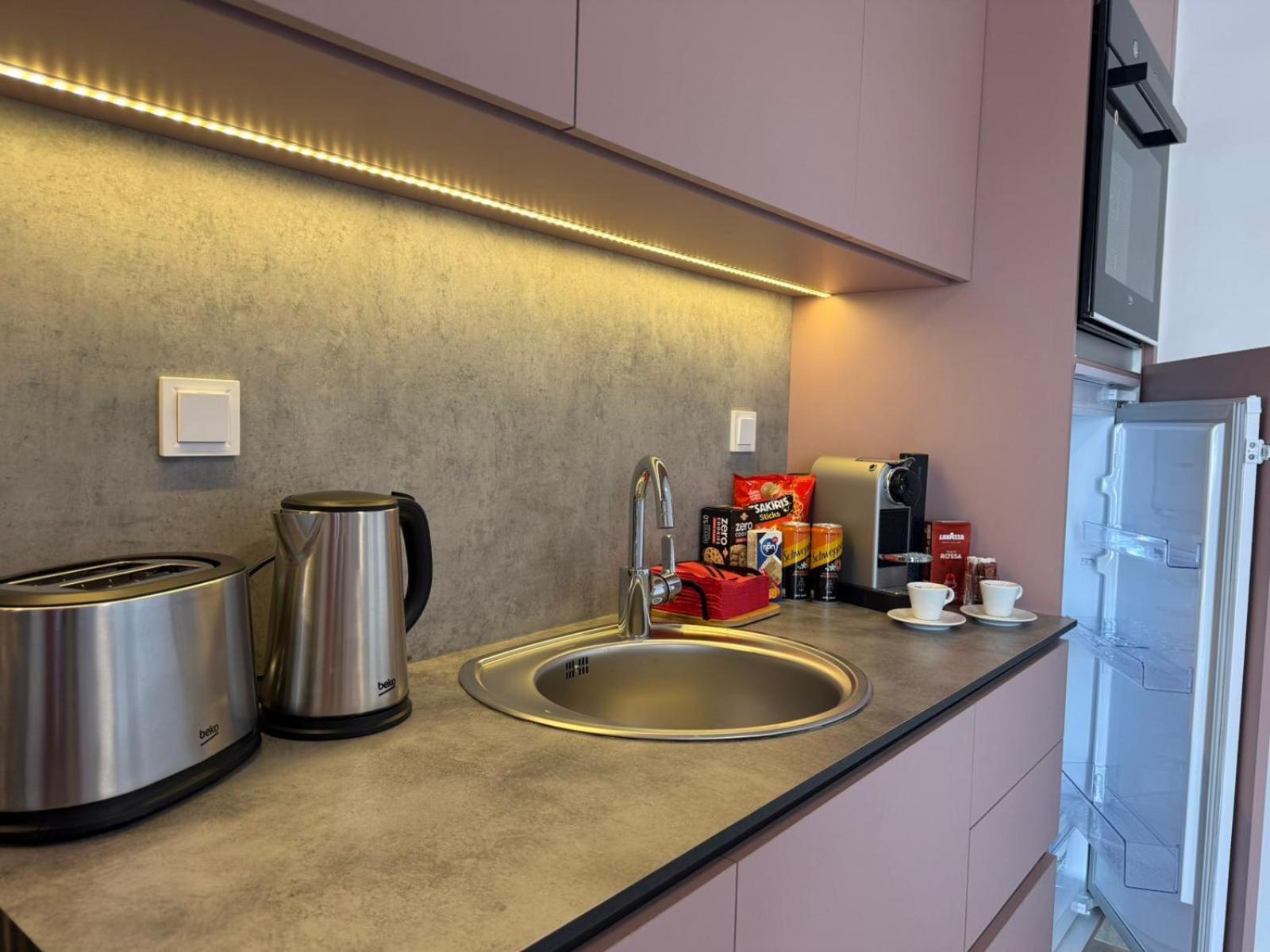 Maria Lux By Bookvillaeu Apartment *