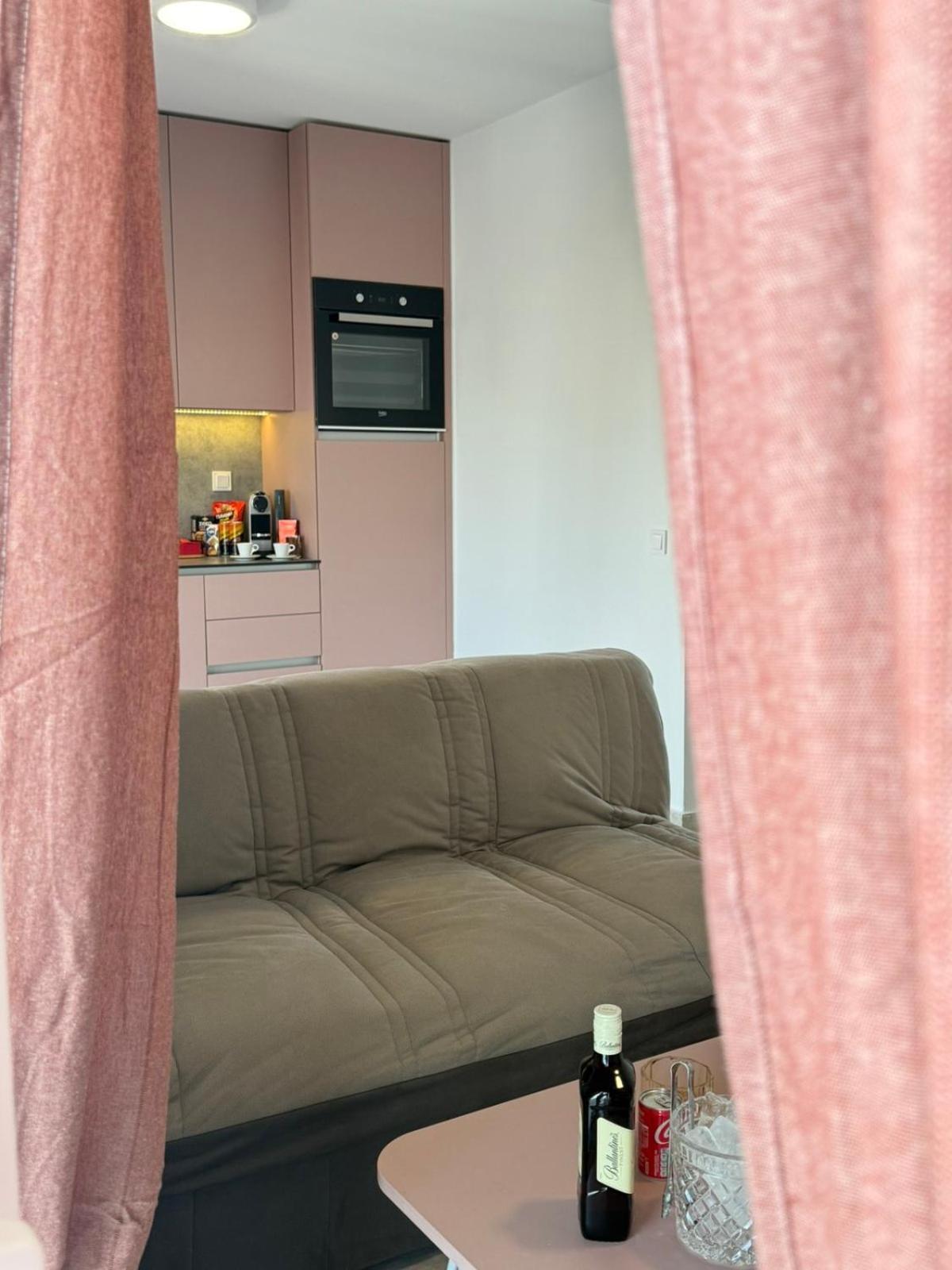 Apartment Maria Lux By Bookvillaeu *