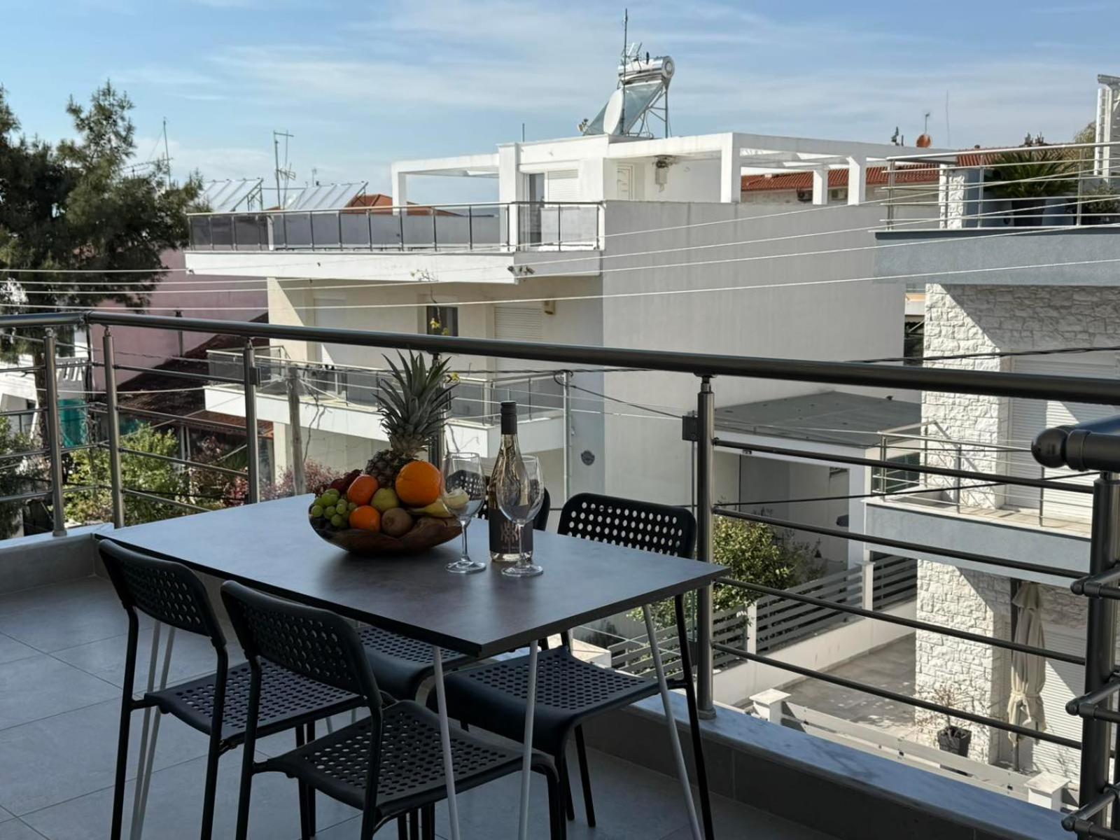 Maria Lux By Bookvillaeu Apartment