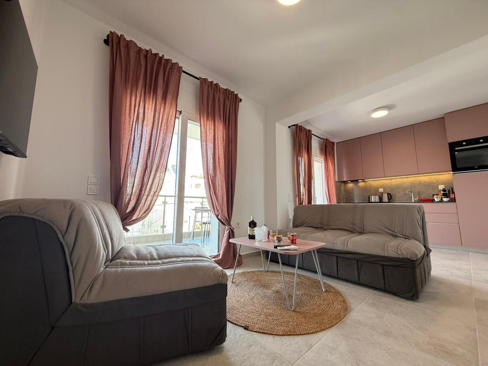Apartment Maria Lux By Bookvillaeu